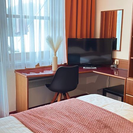 Vitalhotel Krainz ลอยแพร์ดอร์ฟ เบ เฟิร์สเทนเฟลด์ ภายนอก รูปภาพ