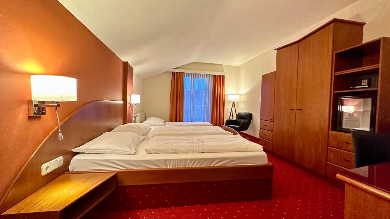 Vitalhotel Krainz ลอยแพร์ดอร์ฟ เบ เฟิร์สเทนเฟลด์ ภายนอก รูปภาพ