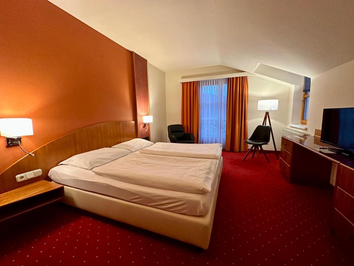 Vitalhotel Krainz ลอยแพร์ดอร์ฟ เบ เฟิร์สเทนเฟลด์ ภายนอก รูปภาพ