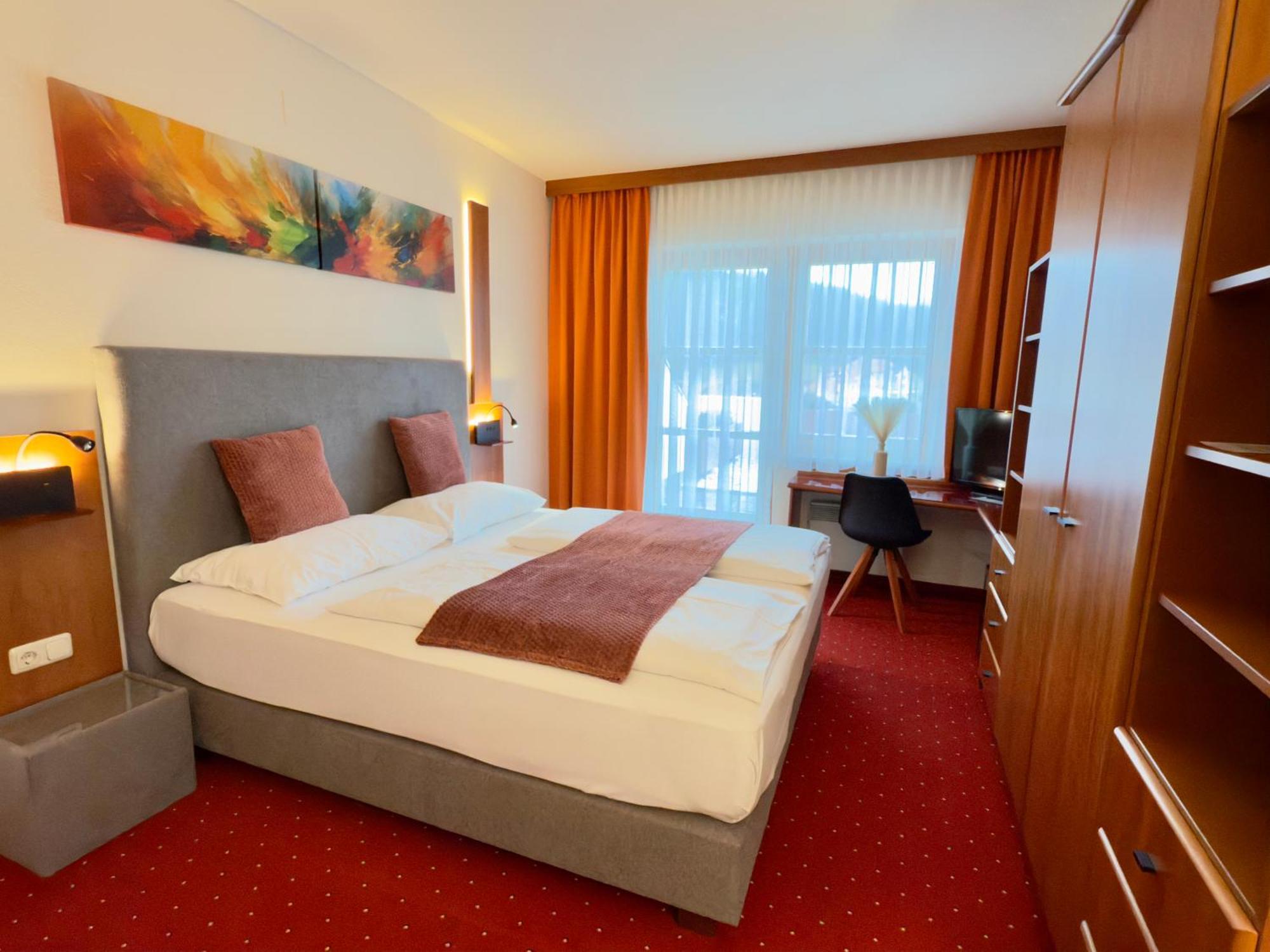 Vitalhotel Krainz ลอยแพร์ดอร์ฟ เบ เฟิร์สเทนเฟลด์ ภายนอก รูปภาพ