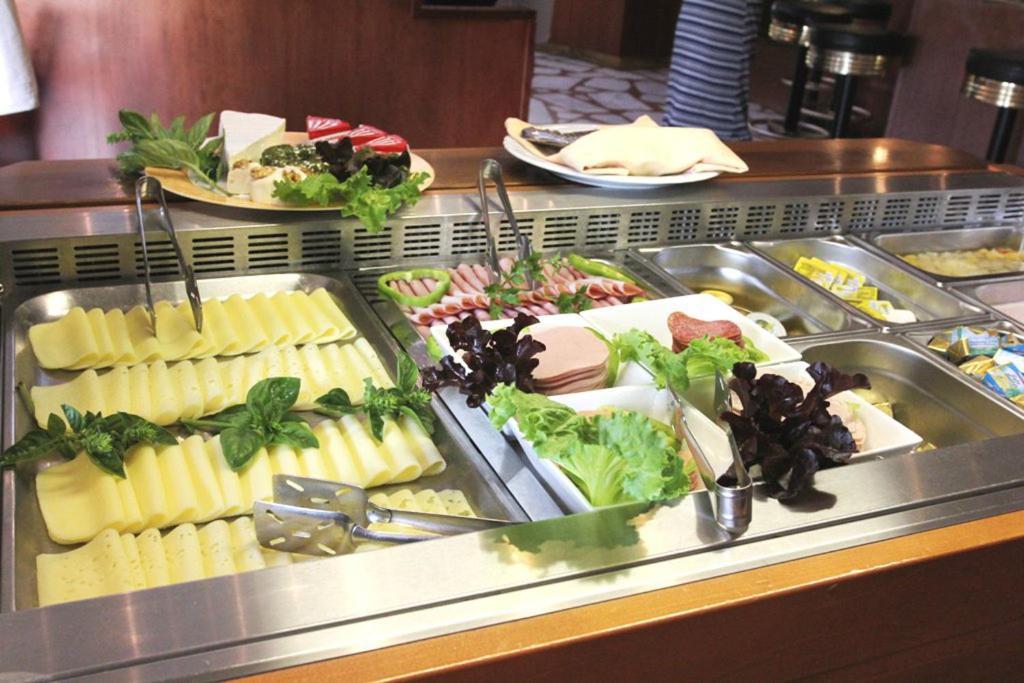 Vitalhotel Krainz ลอยแพร์ดอร์ฟ เบ เฟิร์สเทนเฟลด์ ภายนอก รูปภาพ